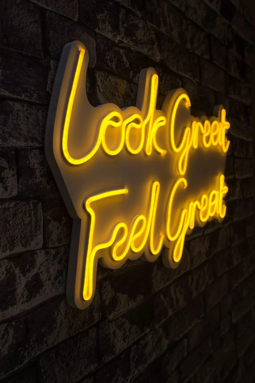 Dekor dritash LED plastike, ngjyrë e verdhë, Look Great Feel Great, 36x58x2 cm - 3