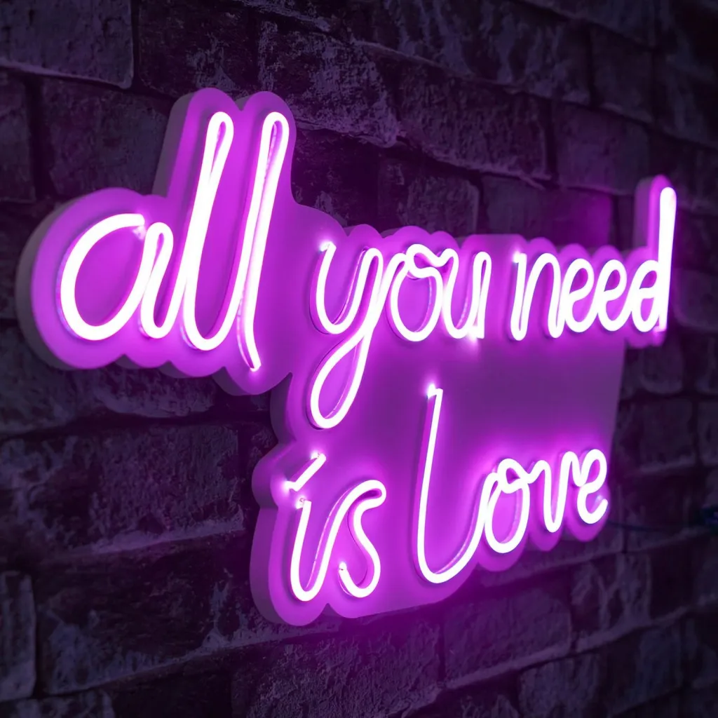 Dekor dritash LED plastike, 'all you need is love', ngjyrë rozë - 2