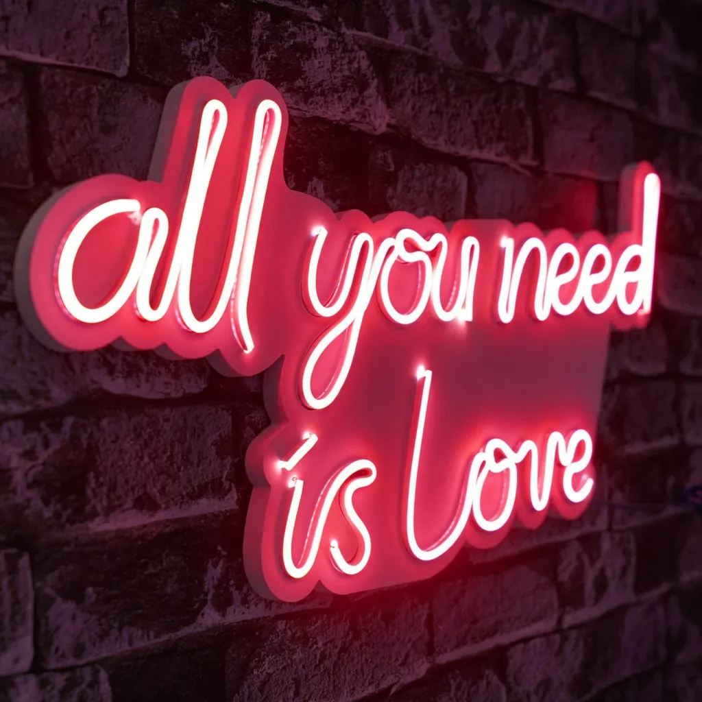 Dekor dritash LED plastike, 'All you need is love', ngjyrë e kuqe - 2