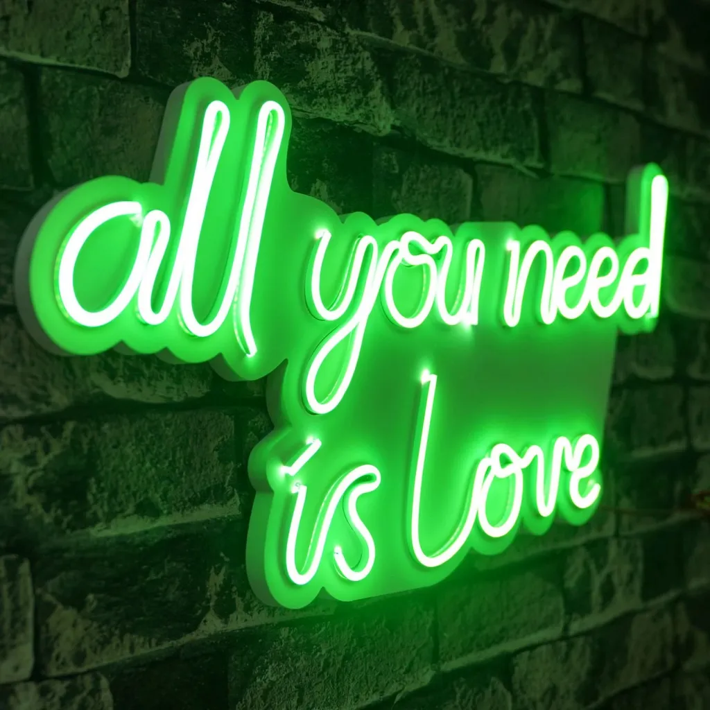 Dekor dritash LED plastik, 'all you need is love', ngjyrë e gjelbër - 2