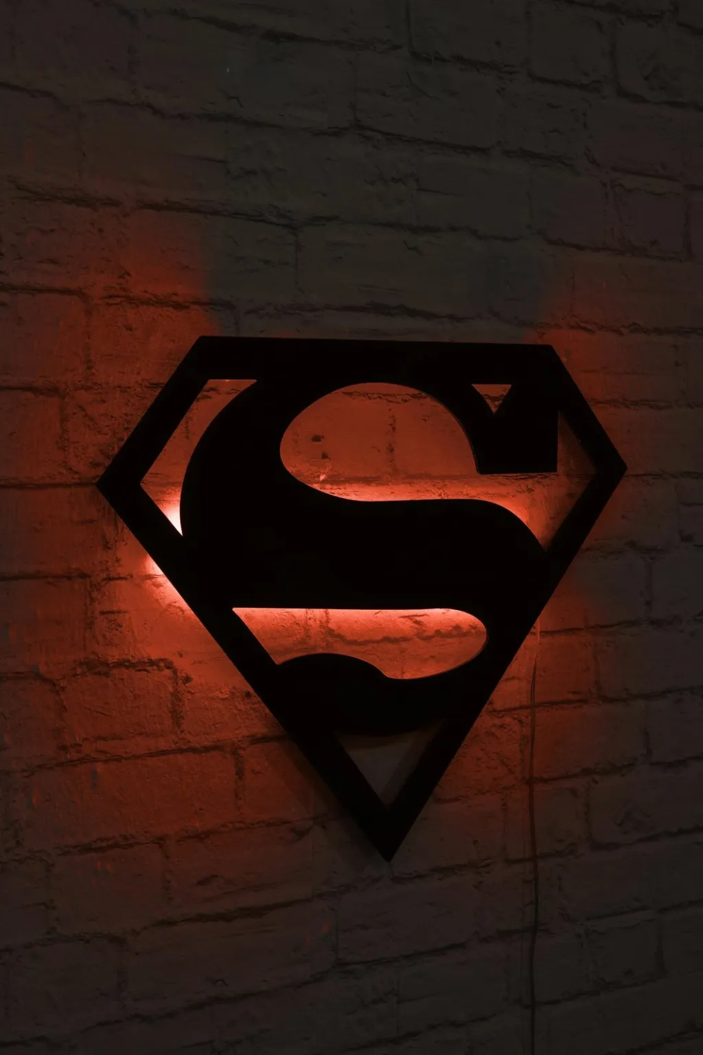 Dritë dekorative LED Wallity, Superman, e kuqe - 2