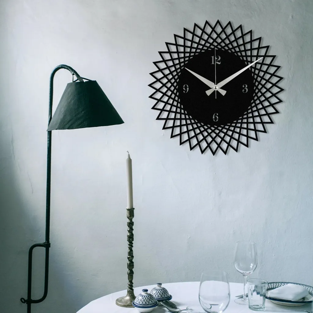 Orë muri dekorative prej metali, Wallity Enzoclock - S026, e zezë, 48x48cm - 2