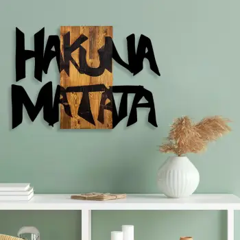 Aksesor dekorativ prej druri për mur, Hakuna Matata 5, ngjyrë e zezë dhe arre e çelët, 77x3x58cm
