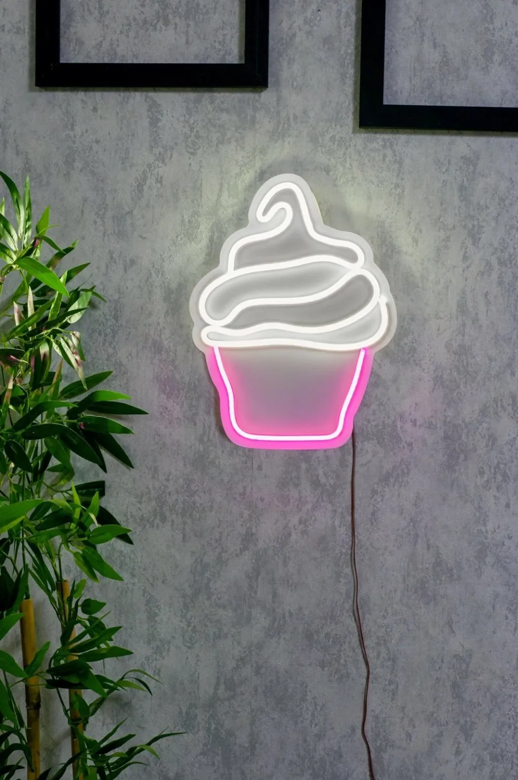 Dritë dekorative LED plastike, formë keku, shumëngjyrëshe, Wallity - 1