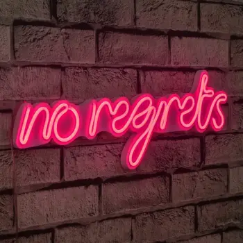Dekor dritash LED plastike, ngjyrë rozë, 'no regrets', 52x16x2 cm