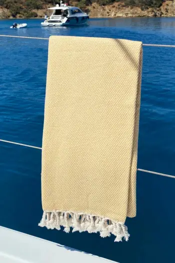 Peshqir plazhi Fouta, model Mijölnir, ngjyrë mustard, Likya