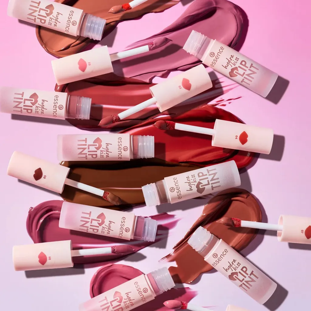 Shkëlqyes për buzë Essence Hydra Kiss Lip Tint, 01 Blushing Nude, 4 ml - 4