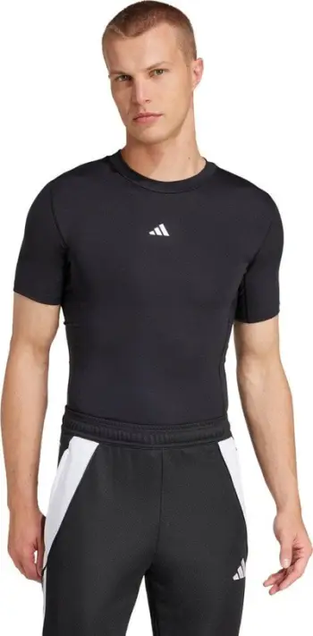 Bluzë kompresive adidas Techfit Short Sleeve Tee M JP4674, me mëngë të shkurtra, e zezë