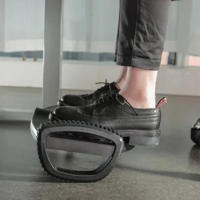 Mbështetëse e këmbëve, e zezë - 2