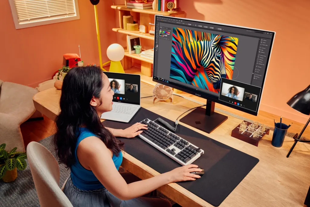 Monitor HP OMEN Transcend, 31.5" UHD OLED 240Hz, i bardhë/zi - 1