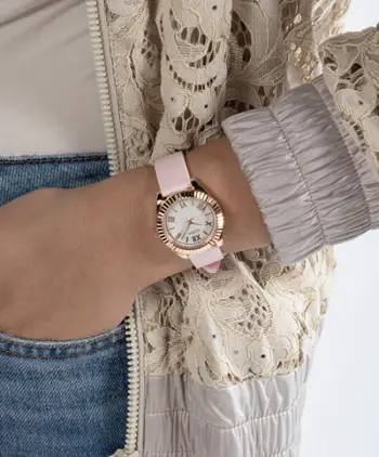 Orë dore për femra Guess Mini Luna GW0724L3, rozë