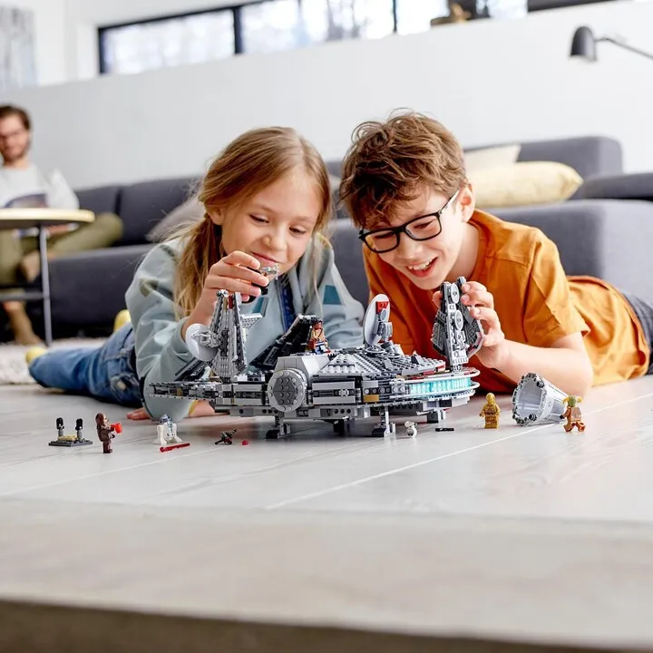 Lodër LEGO Star Wars TM 75257 Millennium Falcon ™ - 3