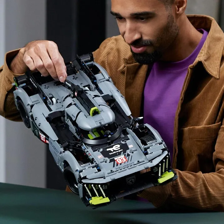 Lodër LEGO® Technic 42156 PEUGEOT 9X8 24H Le Mans Hybrid Hypercar - 3