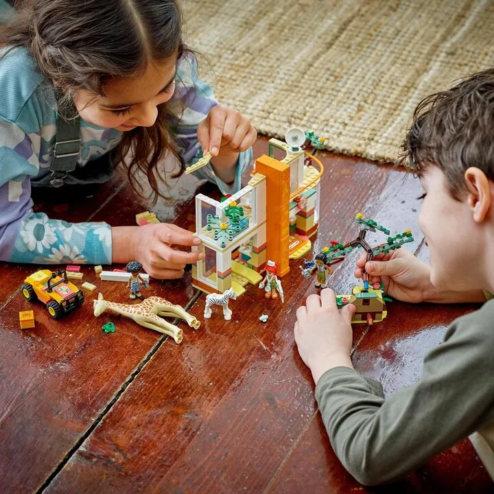 Set lodër LEGO® Friends 41717 Mia and Wildlife Rescue, 430 pjesë - 4