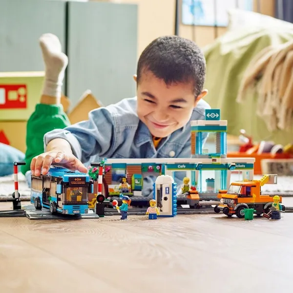 Set lodër LEGO® City 60335 Railway Station, 907 pjesë - 2