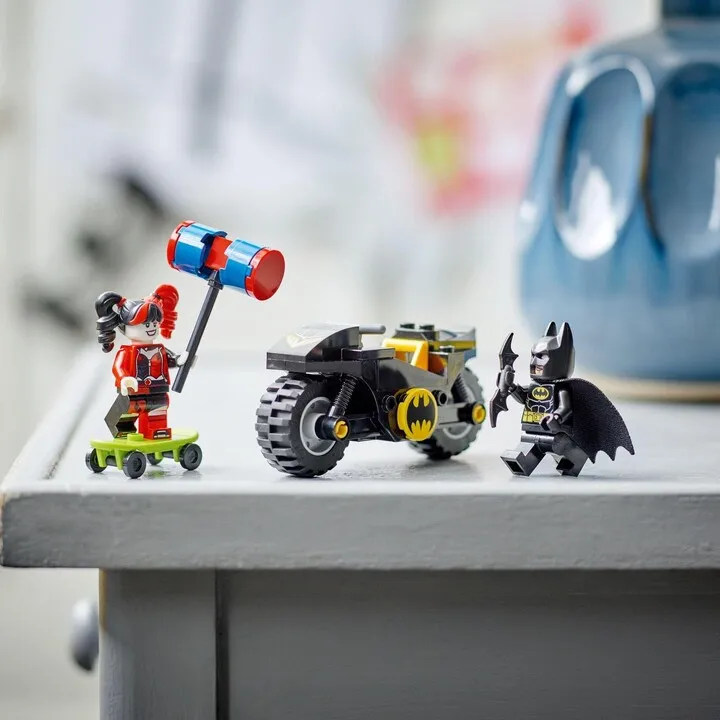 Set LEGO® DC 76220 Batman™ vs. Harley Quinn™ - 5