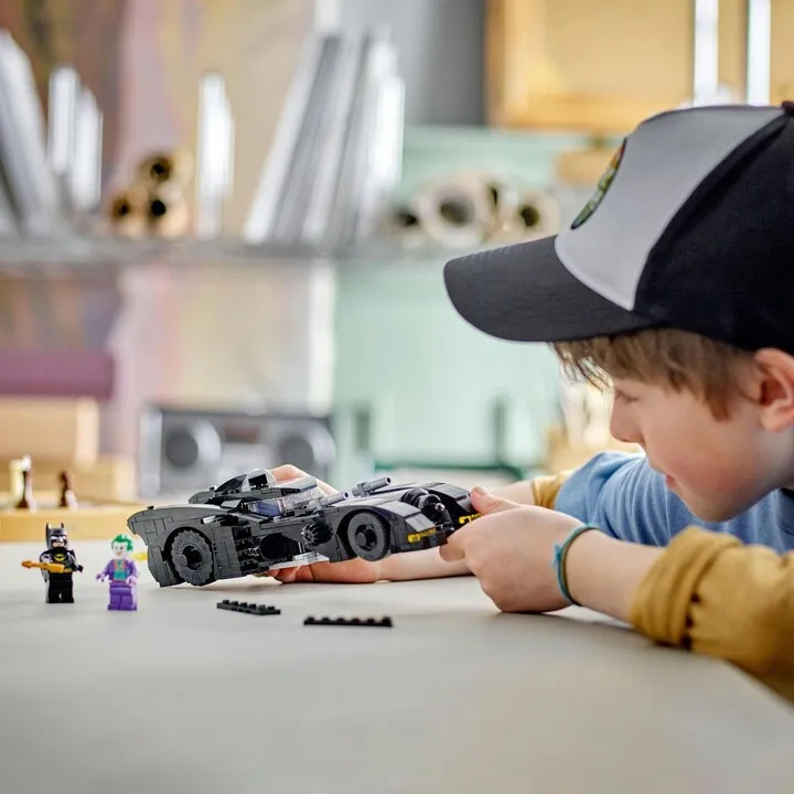 Set LEGO® DC Batman™ 76224 Batman™ Vs. Joker™: Batmobile Chase - 3