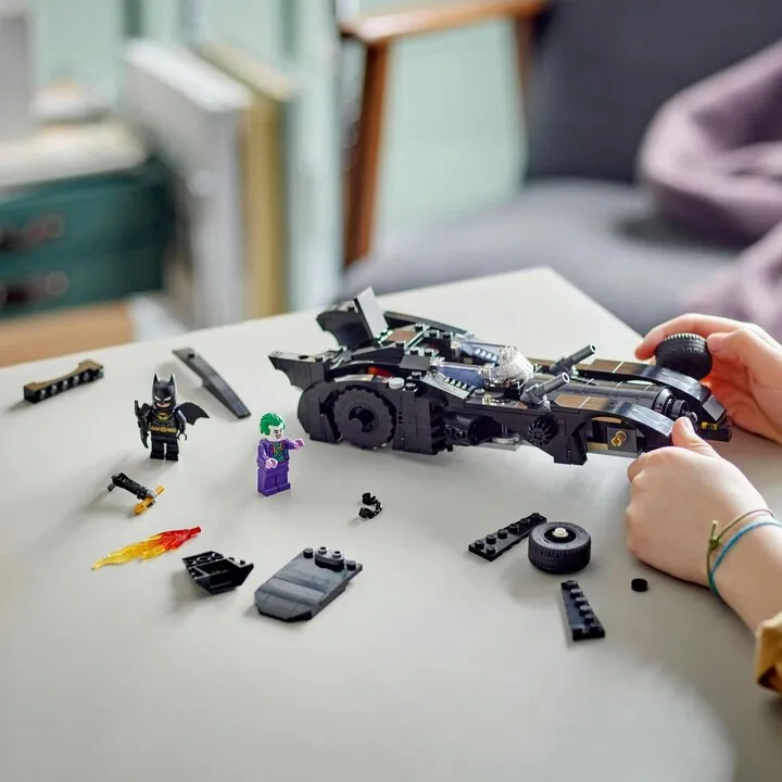 Set LEGO® DC Batman™ 76224 Batman™ Vs. Joker™: Batmobile Chase - 4