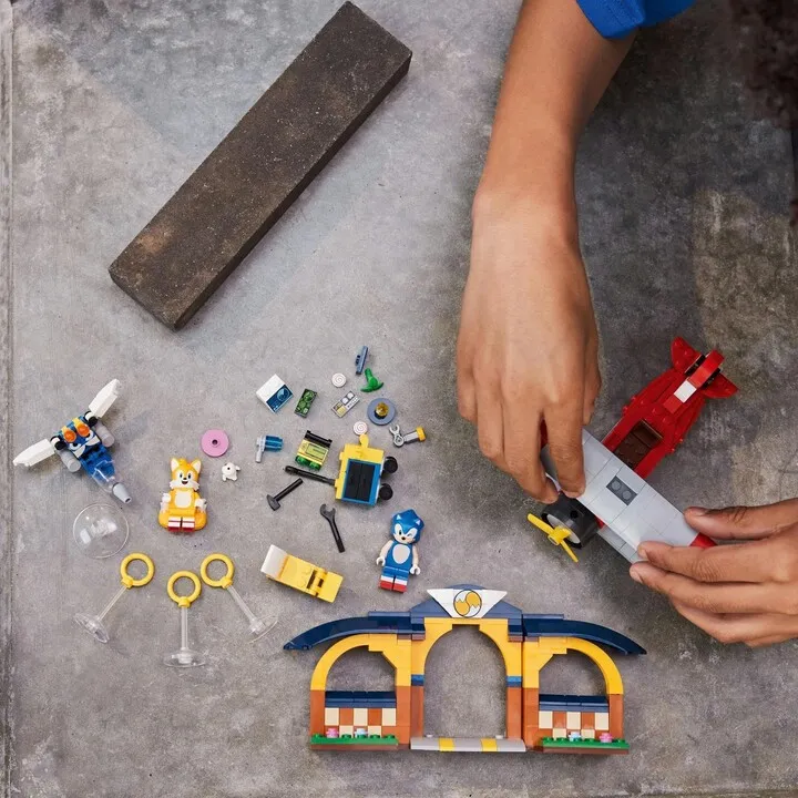 Set LEGO® Sonic the Hedgehog™ 76991 Tails' Workshop and Tornado Plane - 4