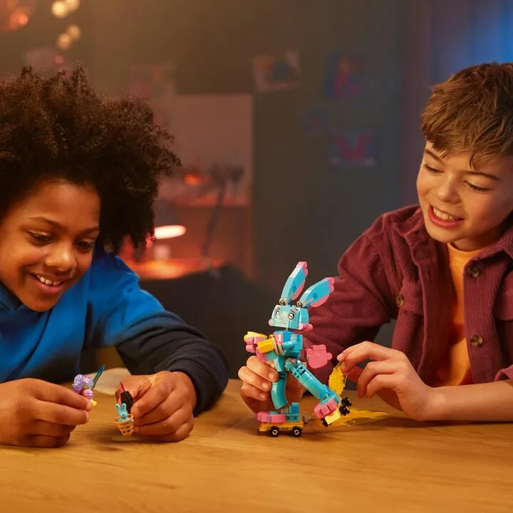 Figurë LEGO® DREAMZzz™ 71453 Izzie and Bunchu Bunny - 3