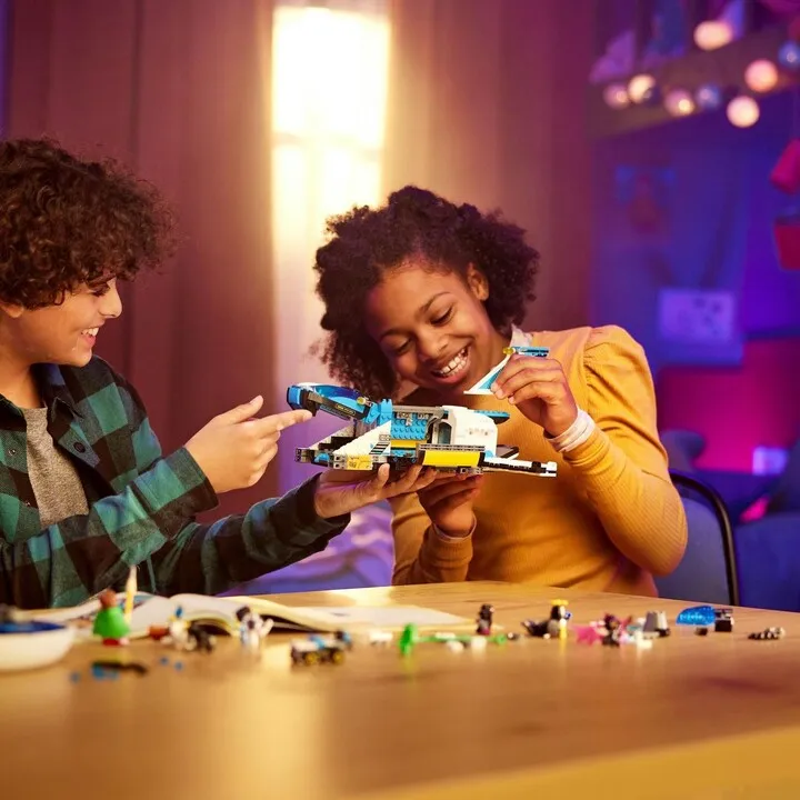 Set LEGO® DREAMZzz™ 71460 Mr. Oz's Space Bus, 878 pjesë - 4