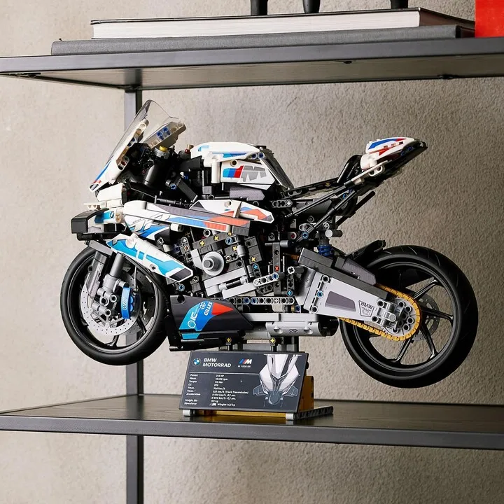 Set LEGO® Technic 42130 BMW M 1000 RR, 1920 pjesë - 5