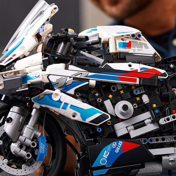 Set LEGO® Technic 42130 BMW M 1000 RR, 1920 pjesë - 7