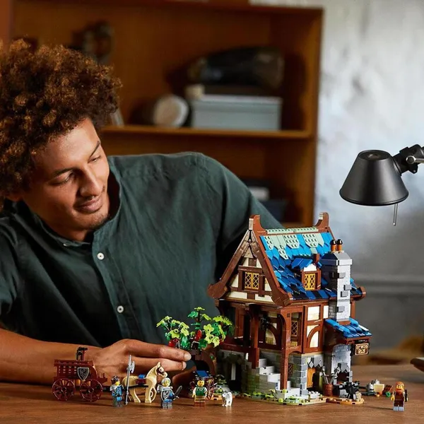 Set LEGO Ideas 21325 Medieval smithy - 5