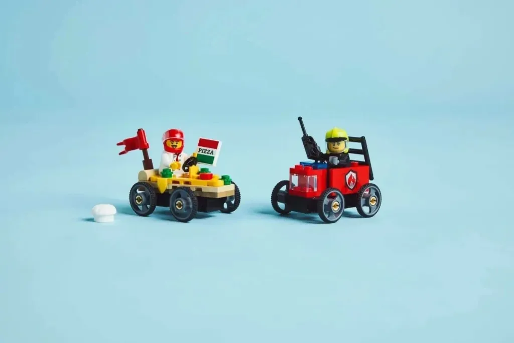 Set LEGO City 60458 Pizza vs. Fire Truck - 9