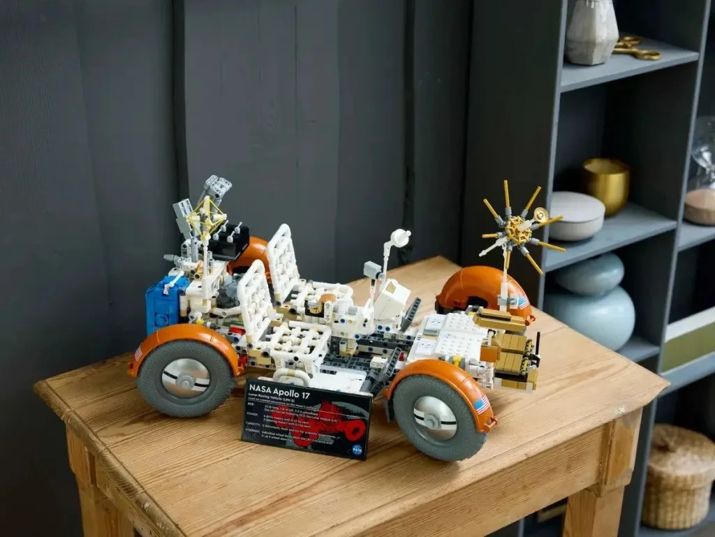 Set LEGO Technic 42182 NASA Apollo Lunar Roving Vehicle - 9