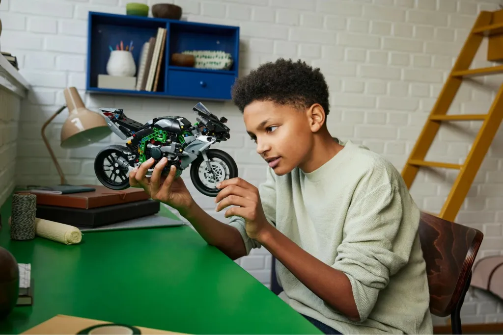 Set ndërtimi LEGO Technic Kawasaki Ninja H2R, 643 pjesë, shumëngjyrësh - 11