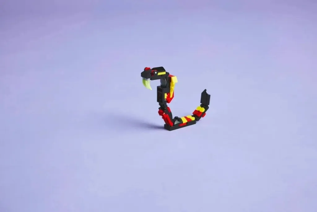 Lego Creator 3-in-1 31159 Surprising Spider - 3