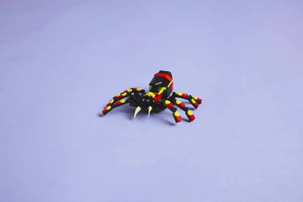 Lego Creator 3-in-1 31159 Surprising Spider - 8