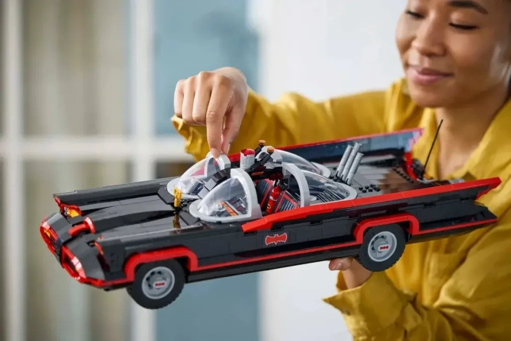 Set LEGO Batman 76328 Batmobile nga Seriali Klasik TV - 8