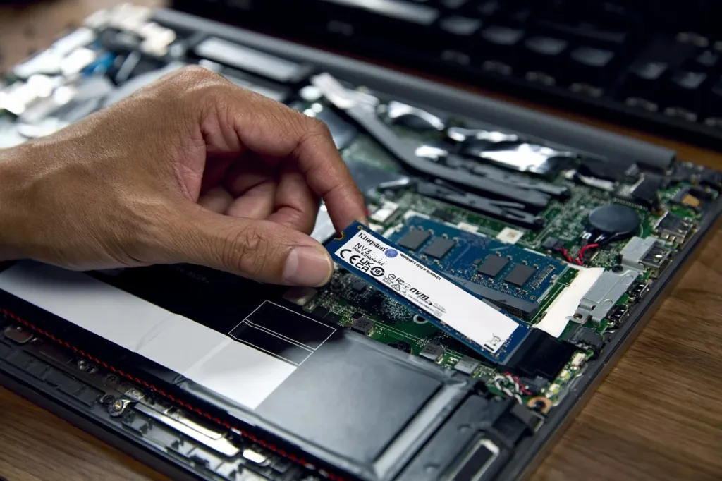 Disk SSD Kingston SNV3S 1TB M.2 2280 PCI-E x4 Gen4 NVMe - 9