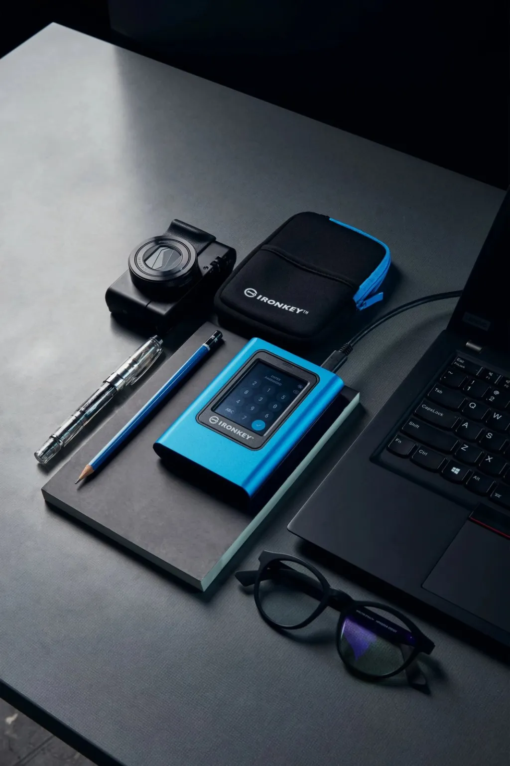 SSD i jashtëm Kingston IronKey Vault Privacy 80, 3.84 TB, Blue - 3