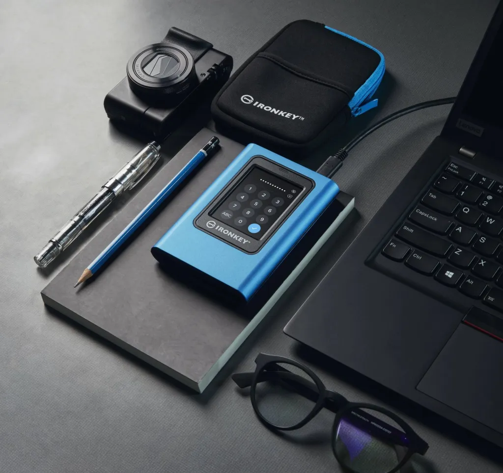 SSD i jashtëm Kingston IronKey Vault Privacy 80, 3.84 TB, Blue - 5