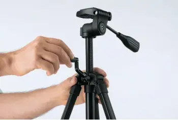 Tripod ndërtimi Bosch BT150, alumin, lartësi e rregullueshme, i zi