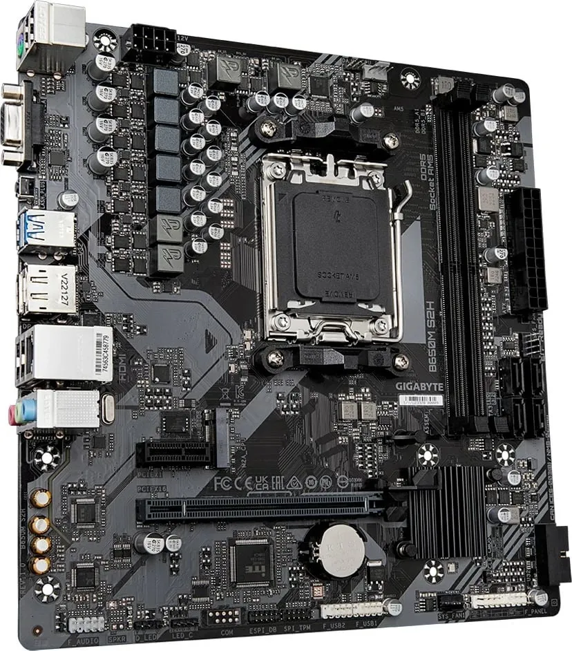 Pllakë amë Gigabyte B650M S2H - 3