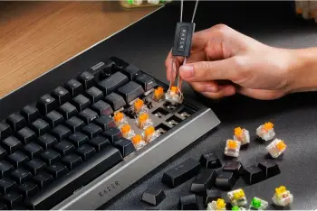 Tastierë lojërash Razer BlackWidow V4 75%, Razer Orange, RGB, e zezë