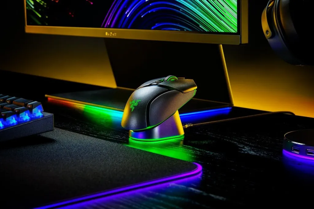 Maus Razer Dock Pro + stacion karikimi Wireless RGB, USB - 4