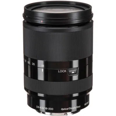 Sony E 18-200mm f/3.5-6.3 OSS LE - 2