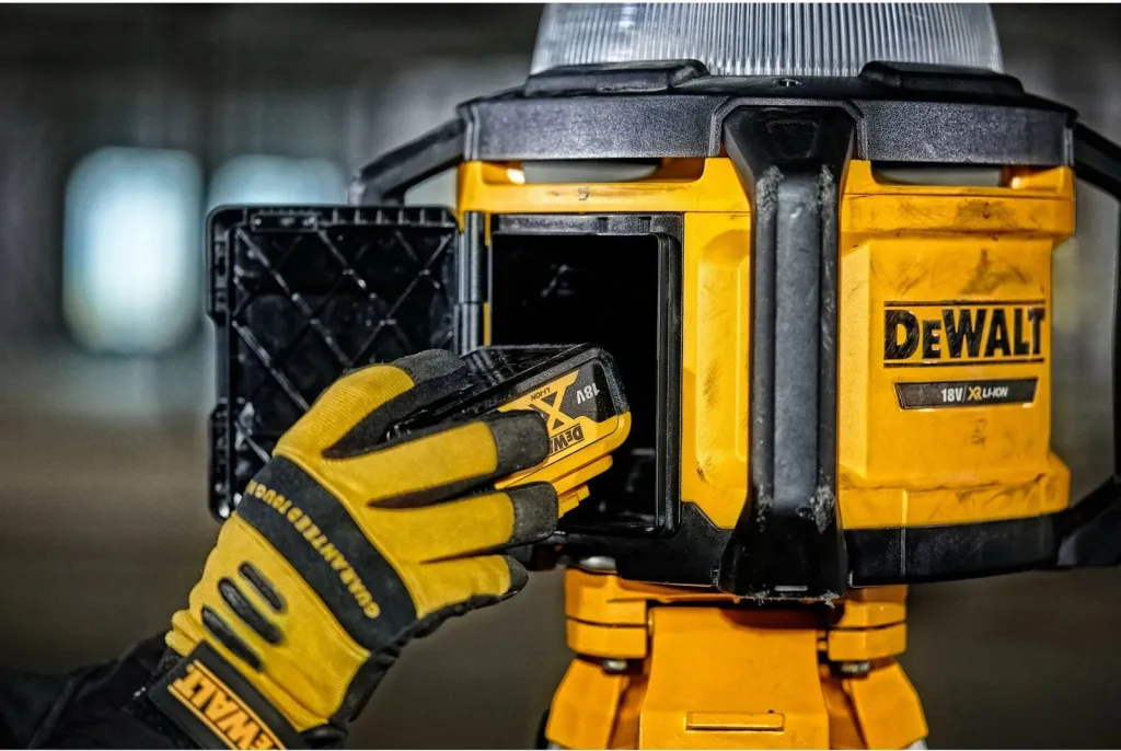 Llambë pune Dewalt DCL074-XJ, LED 18V XR, Tool Connect, e verdhë - 4