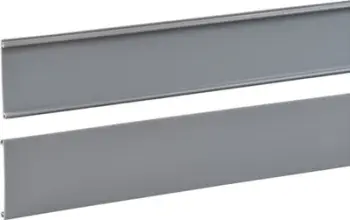 Plakë mbuluese Schneider Electric NSYATPUND, për korniza modulare 1100mm, gri RAL7035