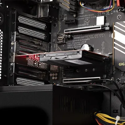 Kartelë adapteri StarTech.com U.3 në PCIe, PCIe 4.0 x4, për SSD 2.5" U.3 NVMe, e zezë - 8