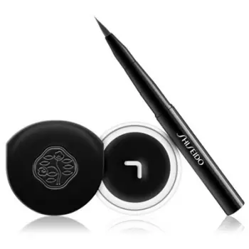 Penel i lëngshëm Shiseido, BK901 Shikkoku Black 4.5 g