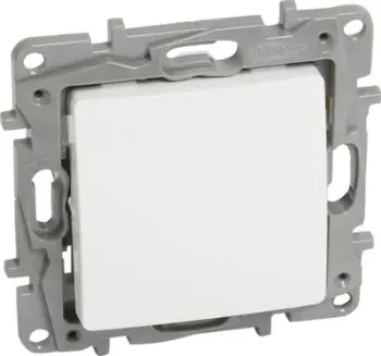 Ndërprerës Legrand Niloe 6A, IP20, i bardhë (764507)