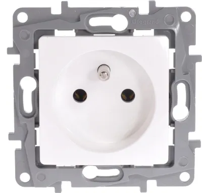 Prizë Legrand Single Socket Niole 2P + Z (764540), e bardhë - 1