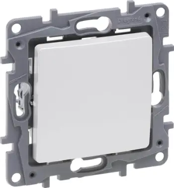 Çelës kryq Legrand Niloe Selection 762404, 10AX, pearl