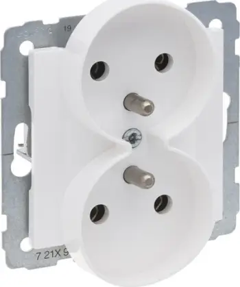 Prizë dyshe Legrand SUNO 721191, 2x2P+E, 16A 250V, e bardhë